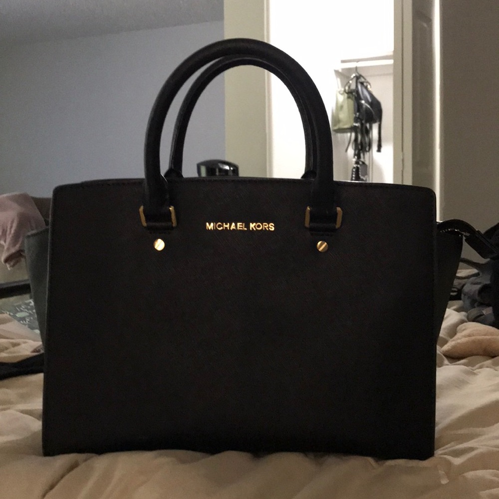 michael kors selma satchel